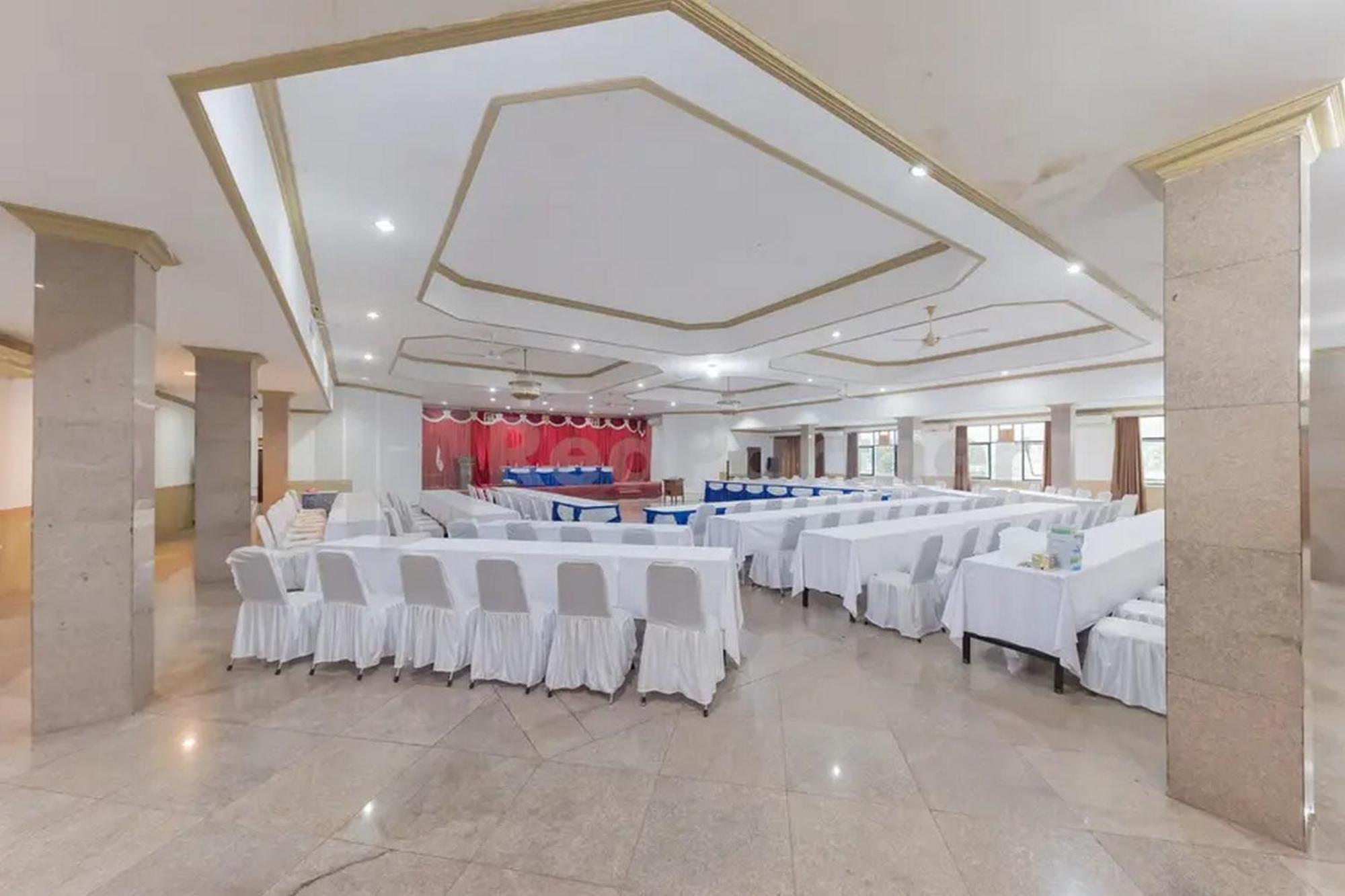 Hotel Ayong Linggarjati Kuningan Mitra Reddoorz Экстерьер фото